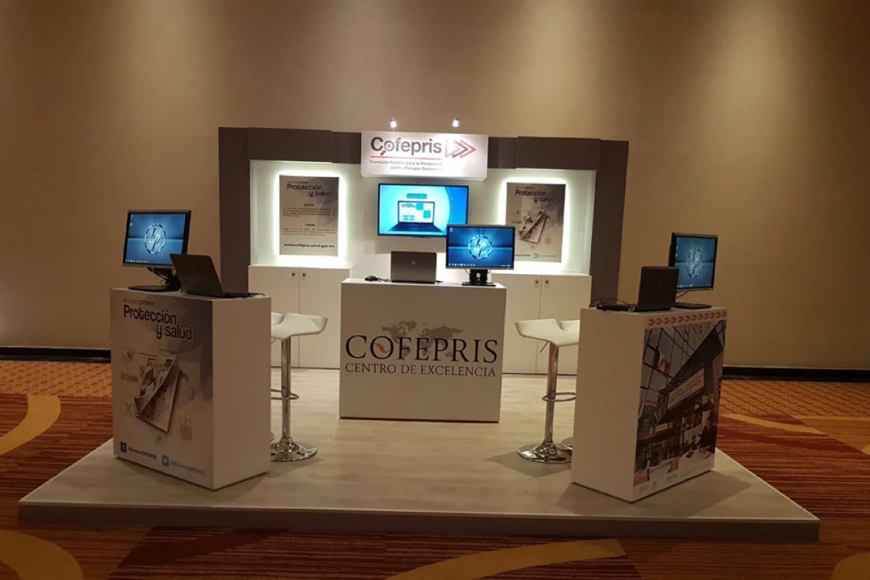 Servicios especiales y cómputo en stand Cofepris